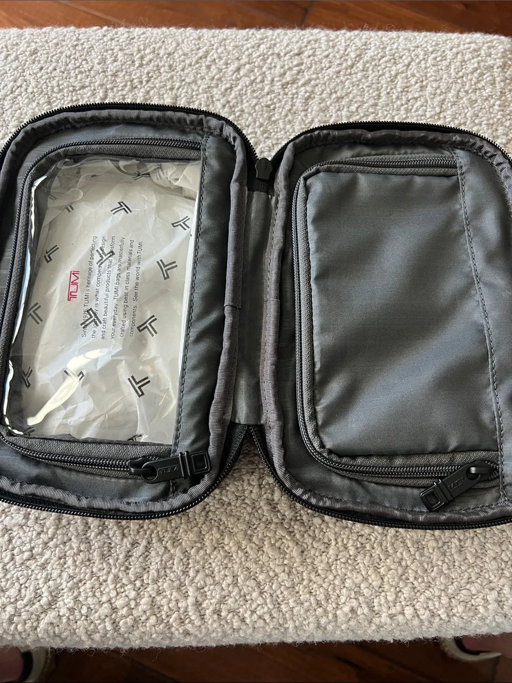 Tumi stay organized